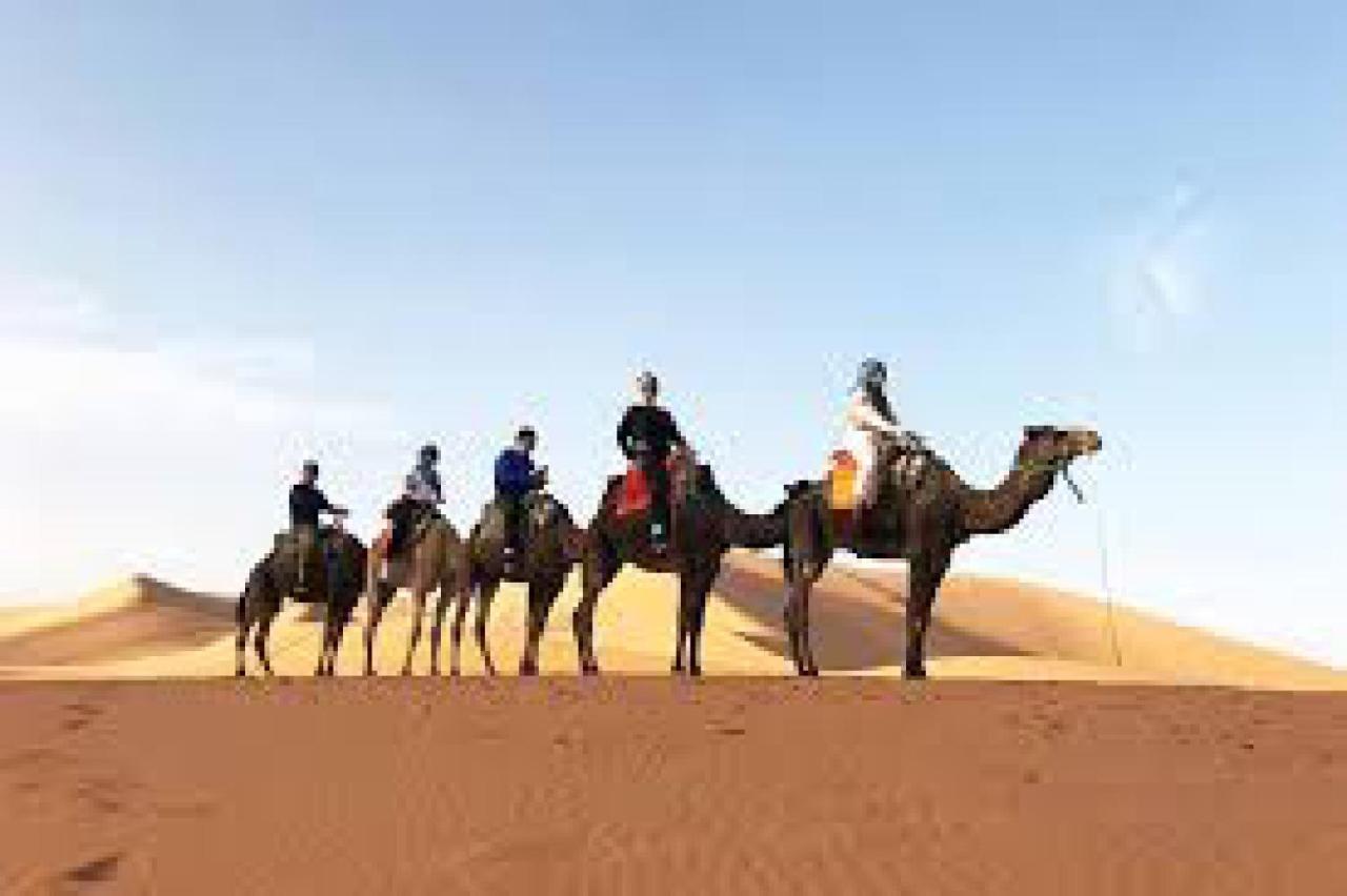 Les Pyramides Hotel Merzouga Luaran gambar